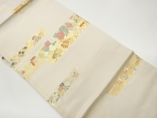 JAPANESE KIMONO / JAPANESE TRADITIONAL PATTERN OF AUTUMN GRASS / PINE 